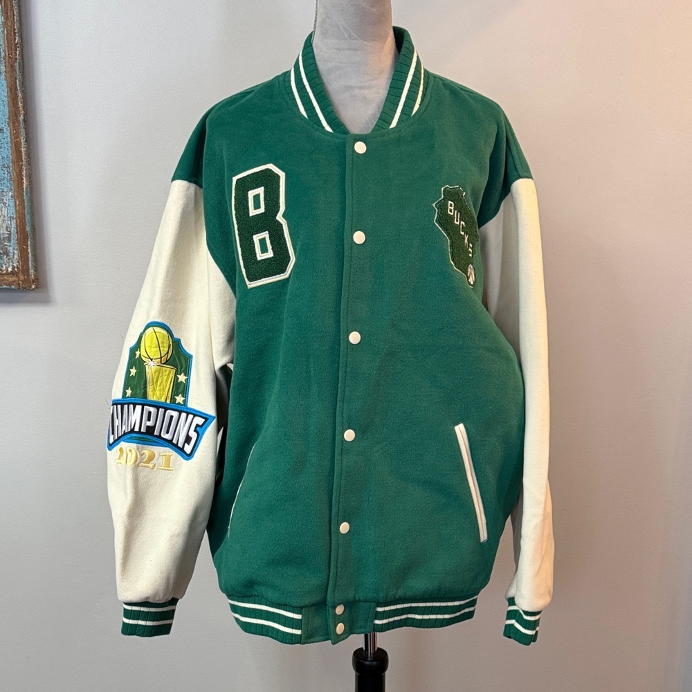 FISLL Milwaukee Bucks NBA 2021 Championship Varsity Jacket NWT